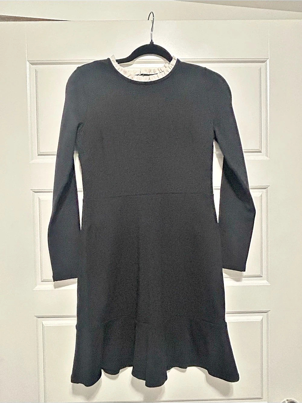 LOFT Black & White Ruffle Neck Mini Dress Size 4 NWT